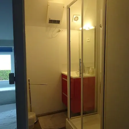 La Cour Du Bourg Saint-Jean-des-Champs