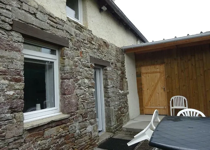 컨트리하우스 La Cour Du Bourg Saint-Jean-des-Champs